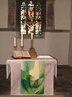 Altar mit grünem Parament